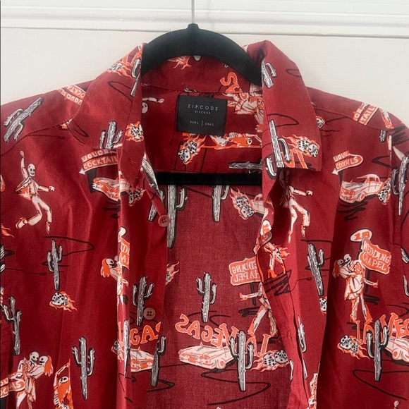 Zipcode Design Red Graphic Casual Button Down Shirt - Picture 1 of 8